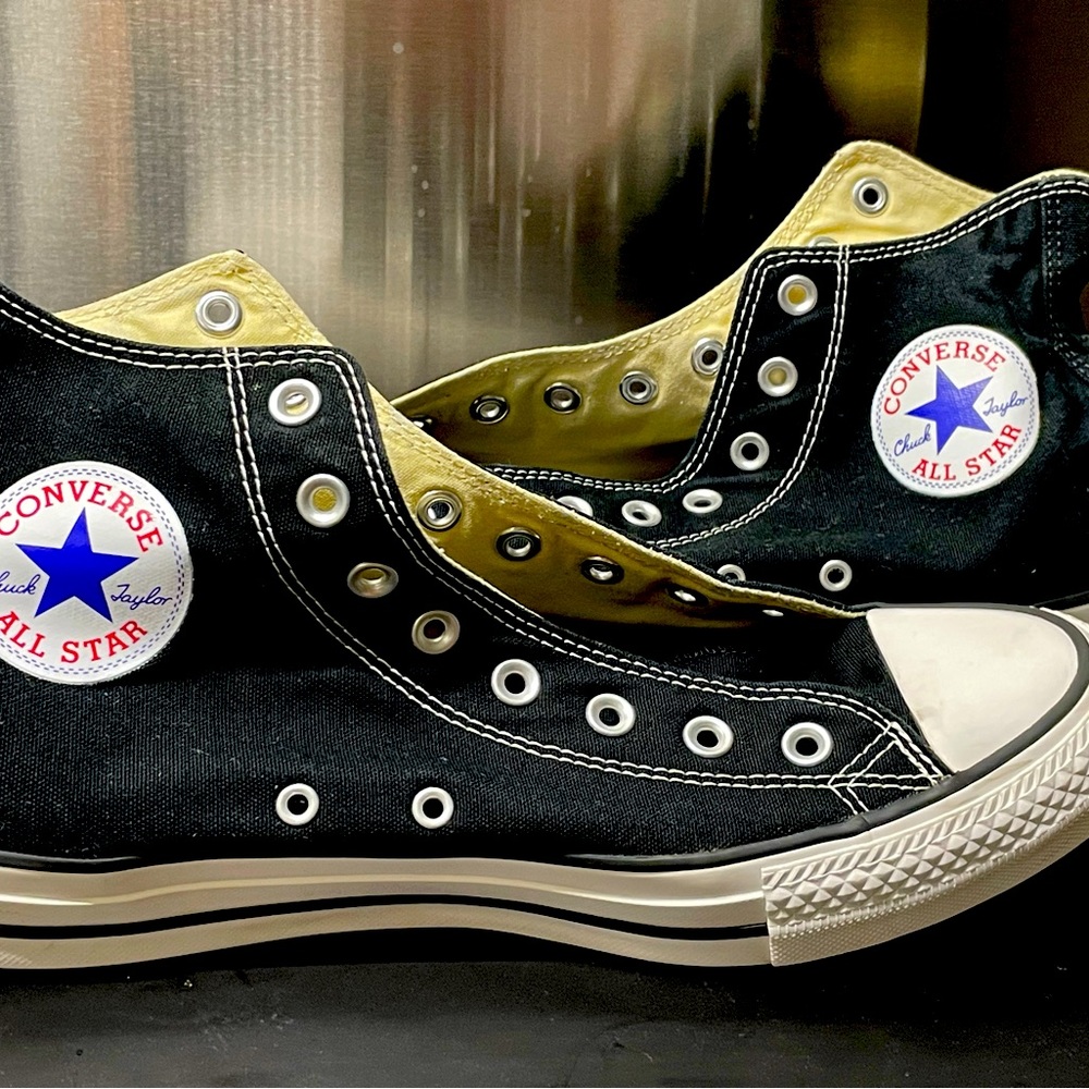 Converse Size 11 Black In Great Condition